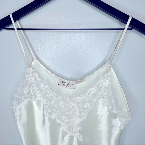 Victoria's Secret Vintage Cream Satin and Lace Teddy Bodysuit Size M - Picture 3 of 9